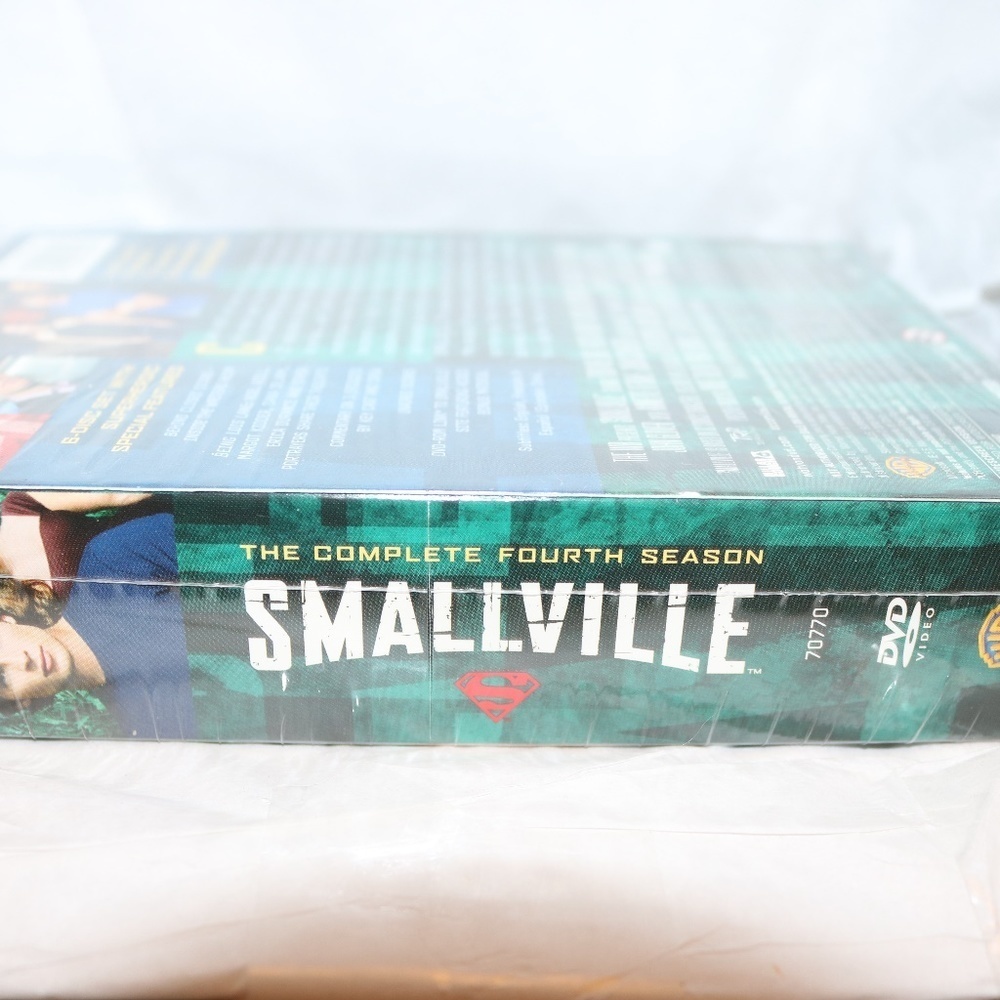 Smallville Set seasons 1-4 one owner adult handled - Picture 3 of 6